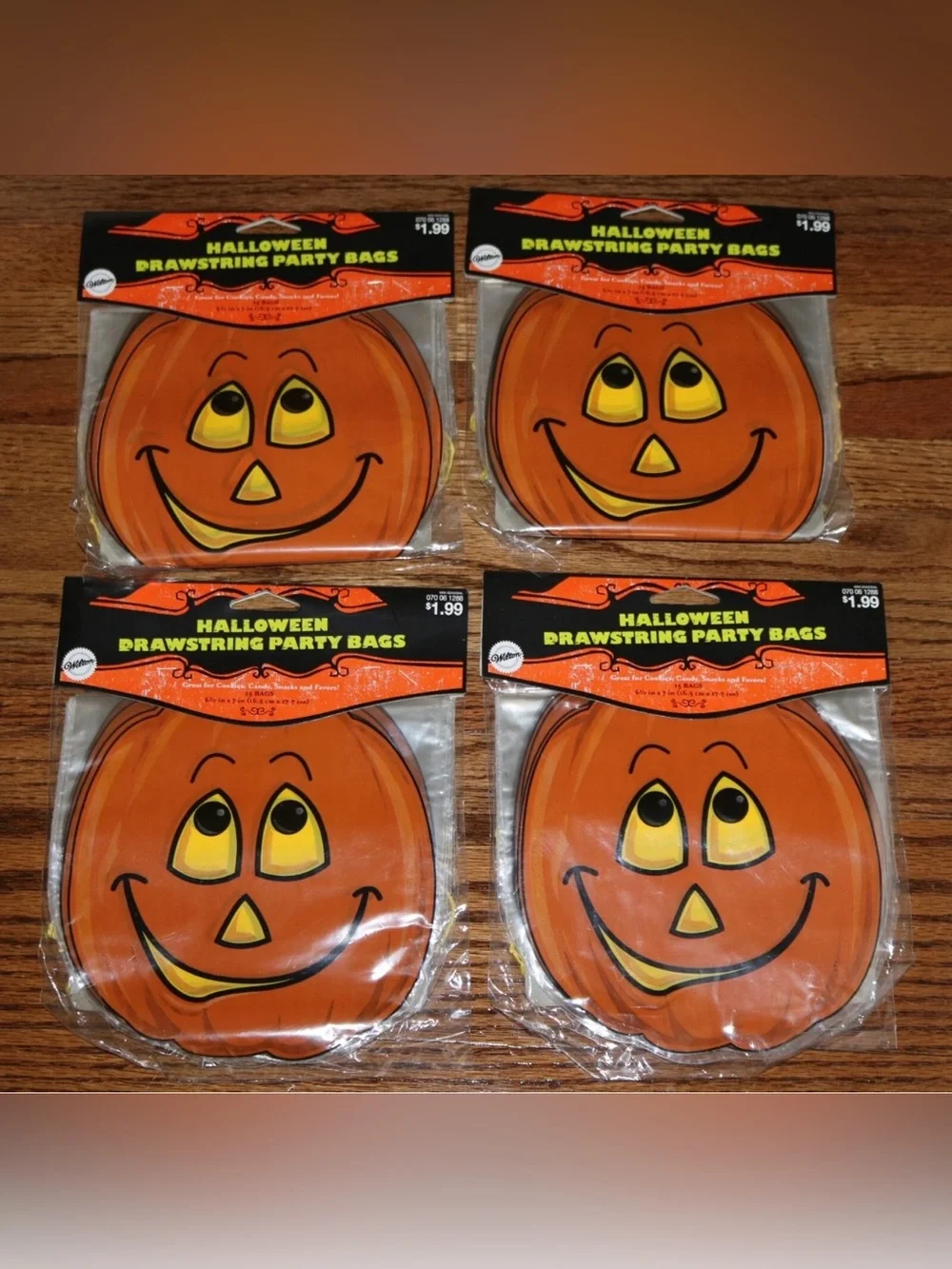 Wilton Halloween Drawstring Treat Party Bags - Set of 4 Packs - 60 Bags - NEW